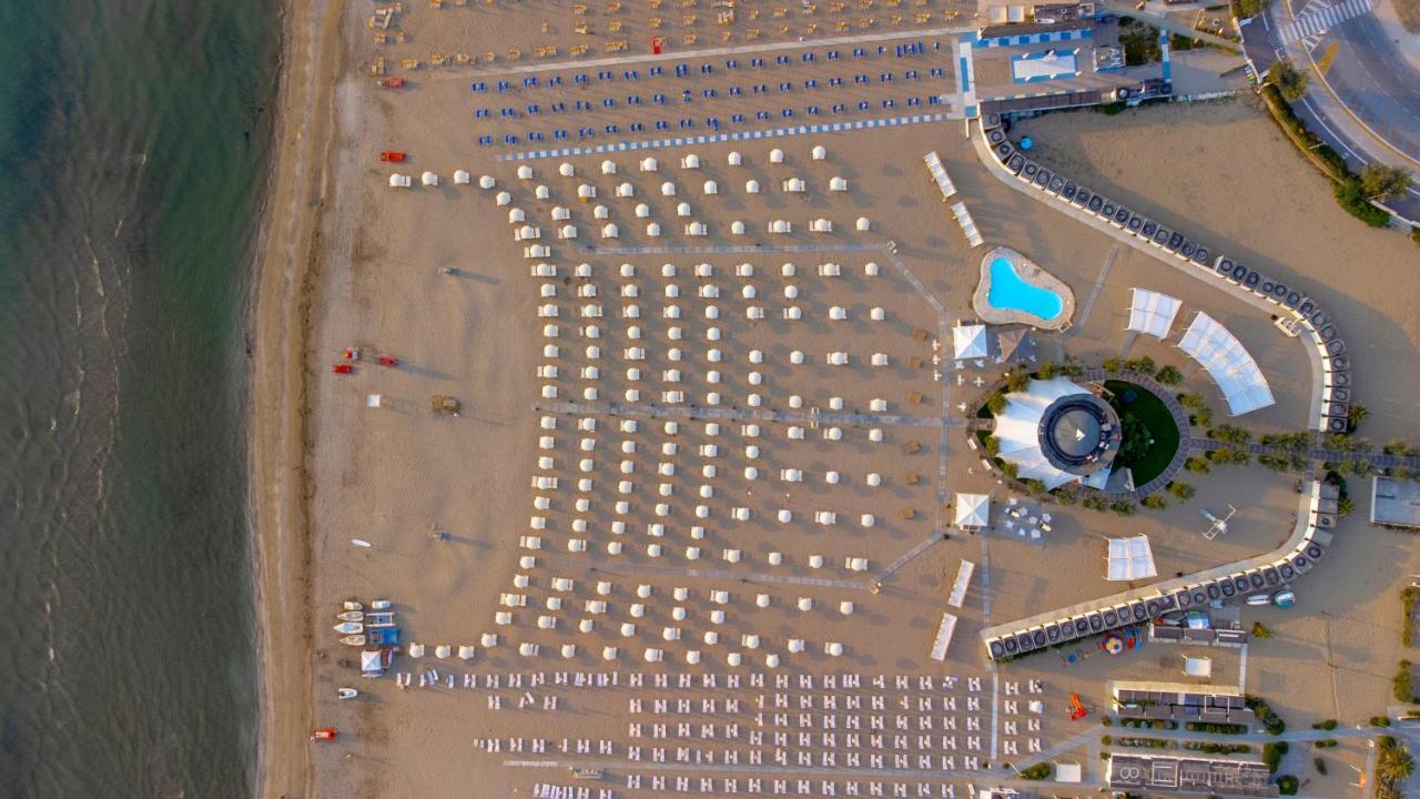 Residenza Parco Fellini Rimini Exterior foto
